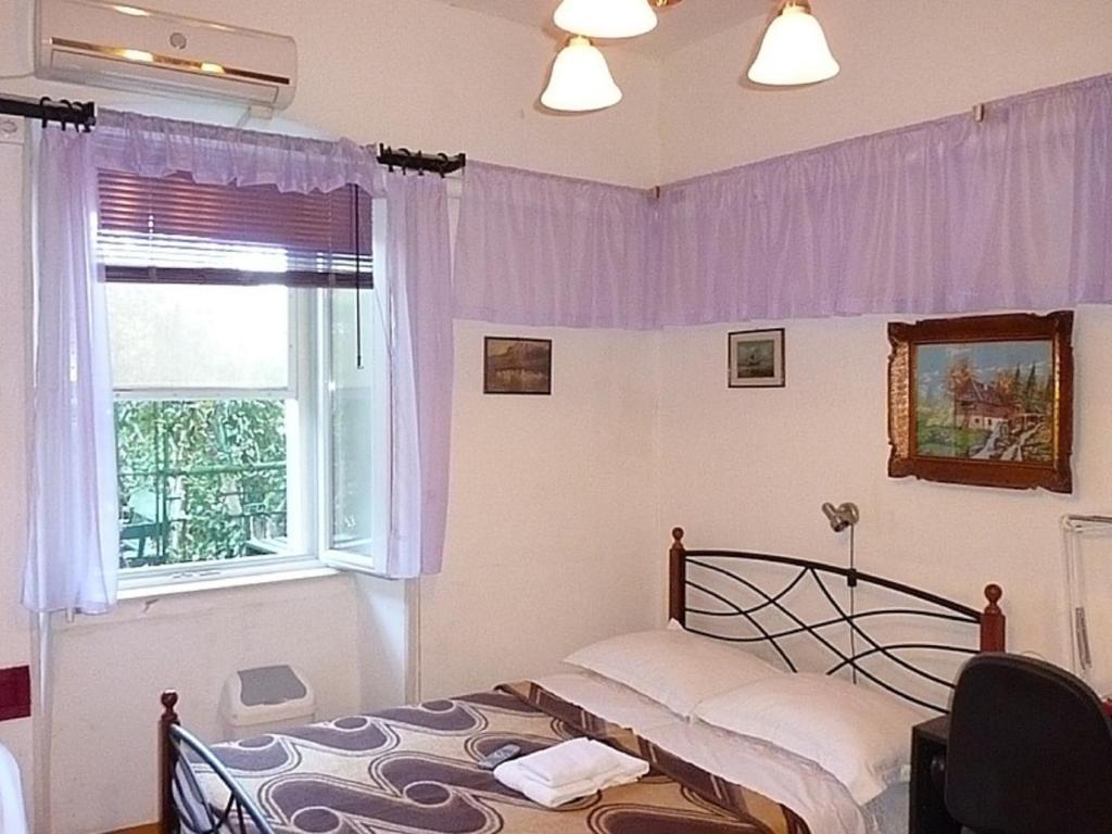 ホテル ルームス デュラン スプリト 部屋 写真